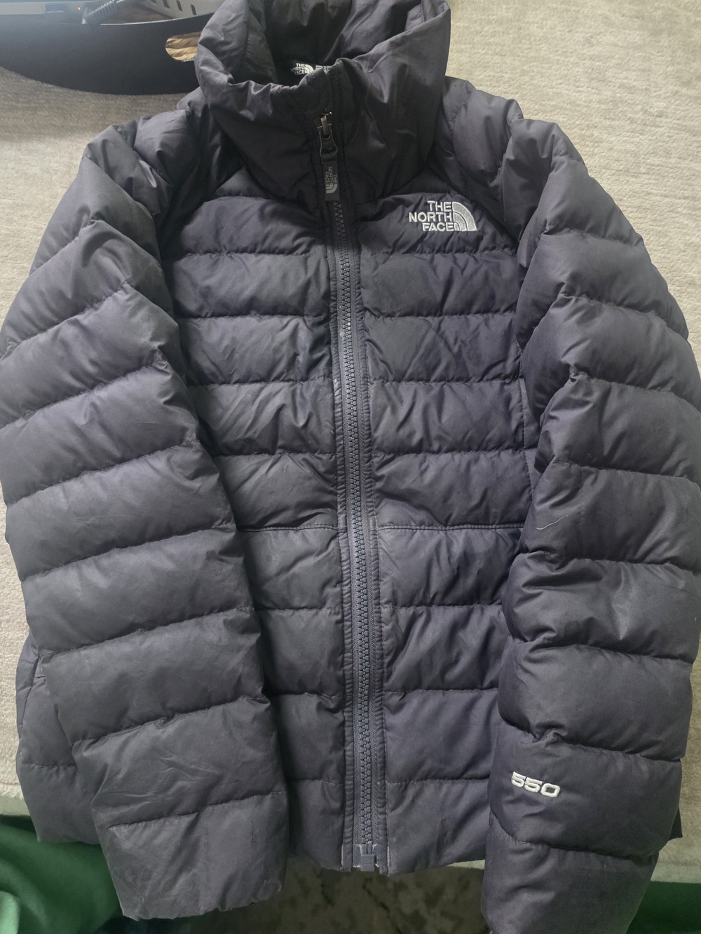 The North Face 550 Down Puffer Jacket - Black (YOUTH)